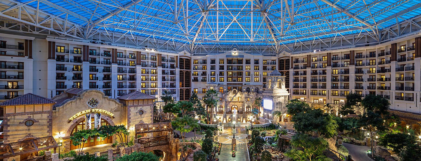 Glass Cactus, Grapevine Resort