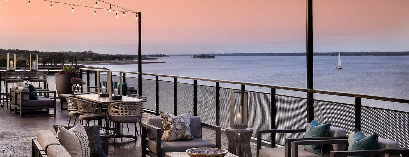 Contact at Glass Cactus, Grapevine